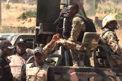 TERORISTI UBILI 12 VOJNIKA Napad "Boko harama" na konvoj u Nigeriji