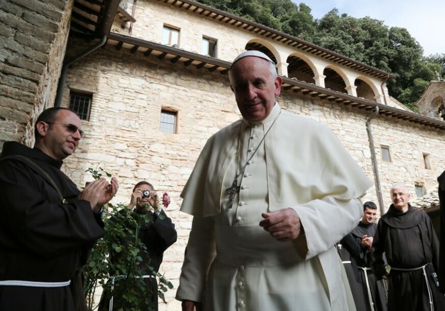 ZBOG PANDEMIJE KORONA VIRUSA Papa počeo obilježavati Veliku sedmicu bez prisustva javnosti