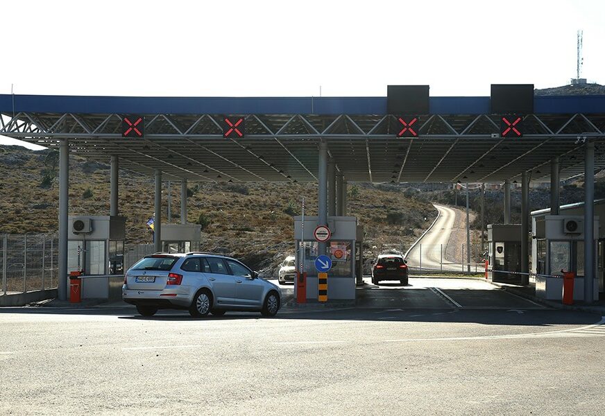 KORONA VIRUS ZATVARA GRANICE Crna Gora zatvorila dva granična prelaza s BiH