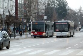 Iz Gradske uprave najavili: Srednjoškolci i studenti iz višečlanih porodica od marta imaće besplatan javni prevoz
