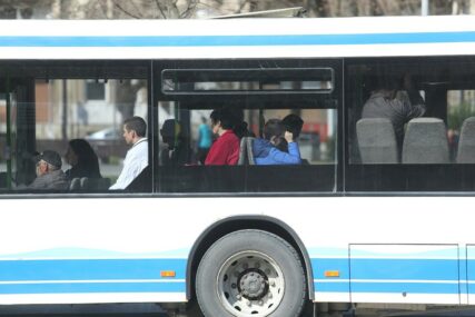 OSTALI U VAKUMU Autobusi i dalje voze putnike iz okolnih lokalnih zajednica prema Banjaluci