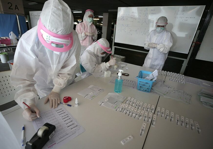 NJEGOVI SAVJETI MOGU POMOĆI Kineski ljekar otkrio dva najgora dana kod zaraženih korona virusom