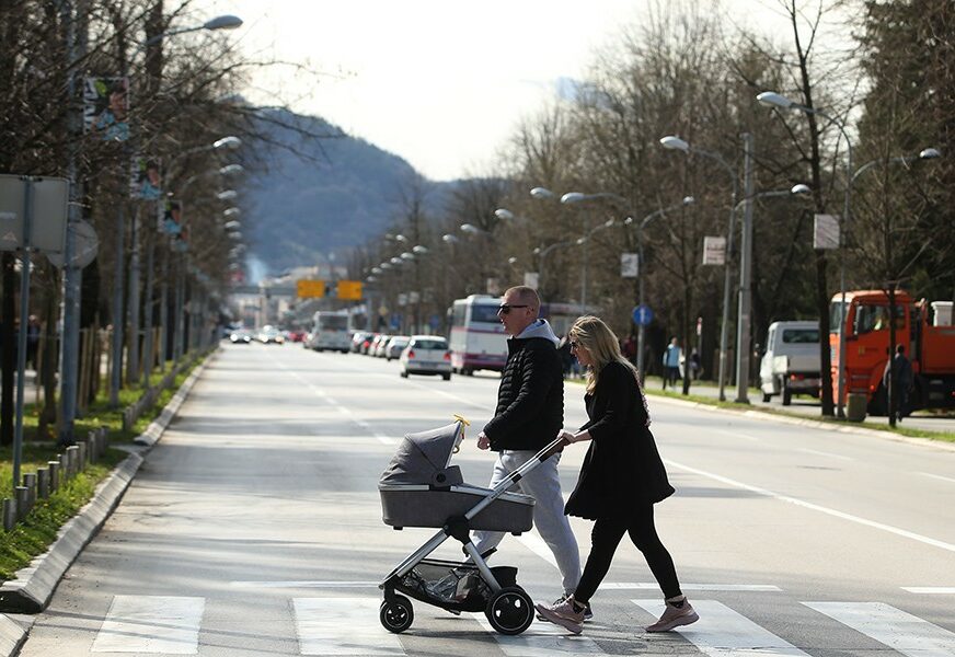 Ko će rađati djecu u narednih 20 godina? Revizori kontrolisali pronatalitetne mjere u Srpskoj