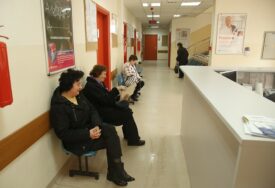 Toplo vrijeme i slavlja rasplamsali viruse: Povećan broj pacijenata u domovima zdravlja u Srpskoj