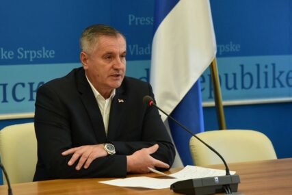 NEMA ZASTOJA U SNABDIJEVANJU NAMIRNICAMA Višković razgovarao sa načelnicima opština