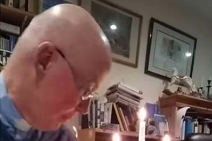 IZAZVAO NEVJERICU MEĐU VIJERNICIMA Sveštenik se ZAPALIO dok je držao propovijed (VIDEO)