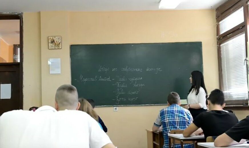 KORONA VIRUS U SRBIJI Moguća zaraza kod učenika u Irigu, cijela ŠKOLA DEZINFIKOVANA