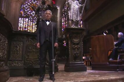 PRENOS GLEDAN ŠIROM SVIJETA Andrea Bočeli pripredio koncert u milanskoj katedrali (VIDEO)