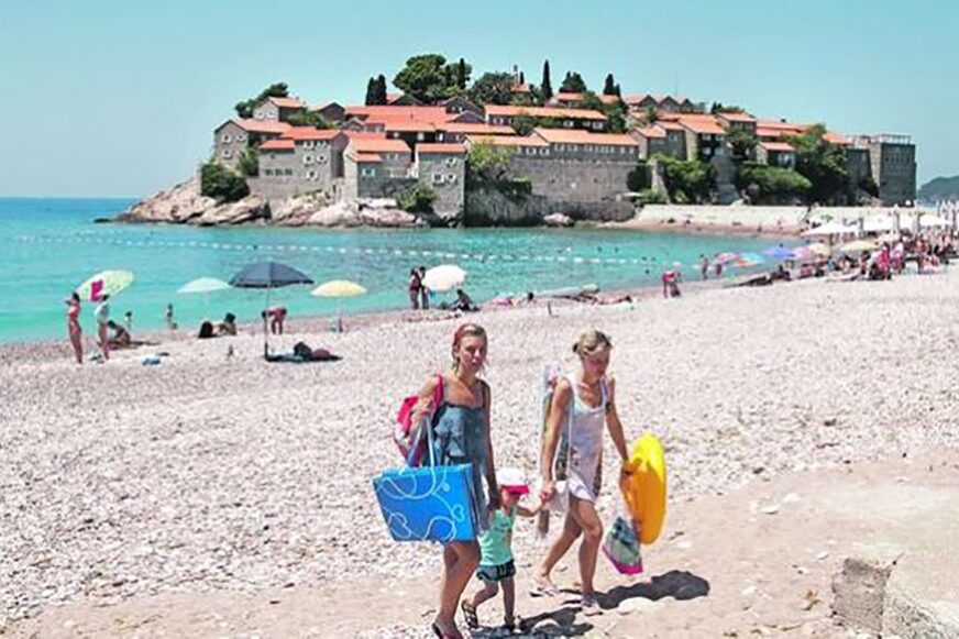KOMŠIJE U PROBLEMU Crnogorski turizam očekuju veliki gubici