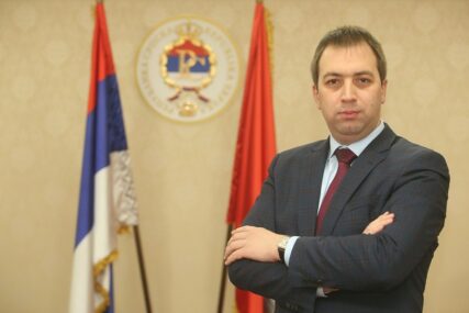 "PRAZNIK ZA PONOS SVIH SRBA" Selak pozvao građane da istaknu zastave