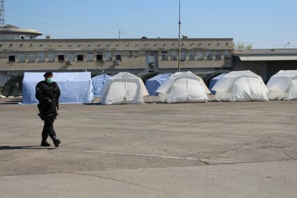 RASPUŠTENI KARANTINI NA GRANICAMA Osobama koje ulaze u Srpsku 14 dana kućne izolacije