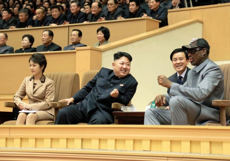 ZABRINUTI ZA NJEGOVO ZDRAVLJE Pompeo: Pratimo situaciju oko Kim Džong Una