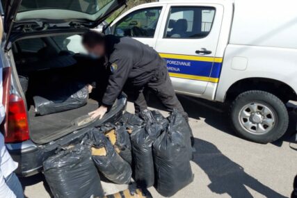 Spriječen šverc: U Novom Gradu zaplijenjeno 150 kilograma duvana