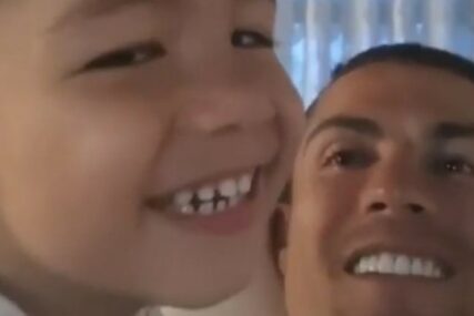 “KAKAV OTAC, TAKAV SIN” Kristijano Ronaldo razgalio mnoga srca (VIDEO)