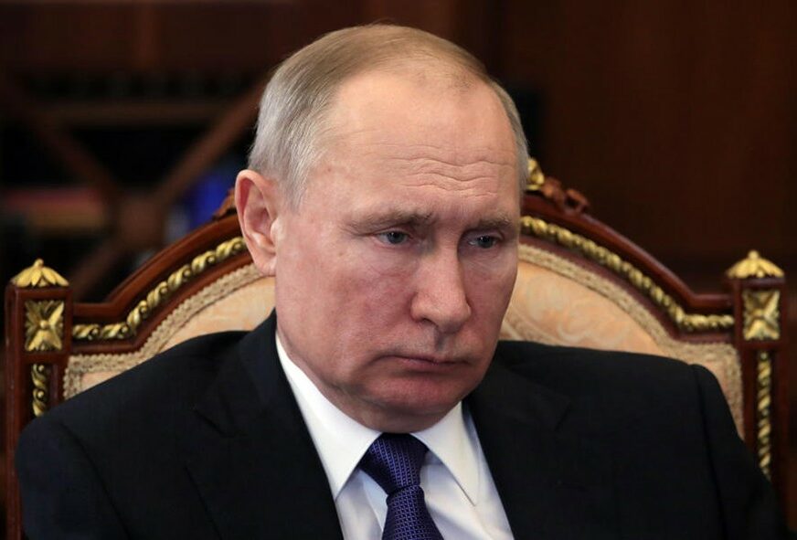 „PLATE ĆE BITI REDOVNE“ Putin proglasio neradnim cijeli april