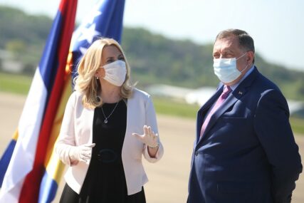 "NISMO PALI NA KOLJENA" Dodik i Cvijanovićeva poručili da Srpska zna da se nosi sa izazovima