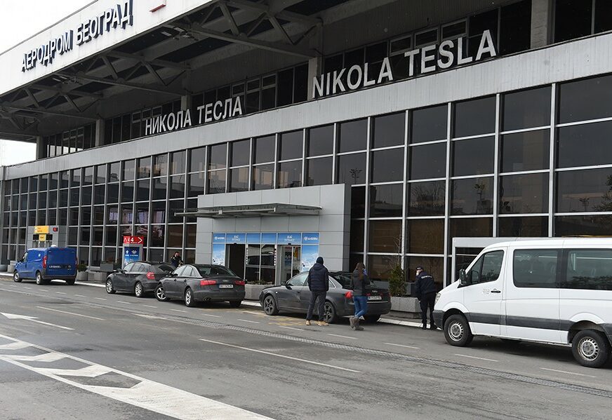 "JE LI STIGLA BOSA?" Beogradski aerodrom objavio prepisku sa nestrpljivom prijateljicom putnice (FOTO)