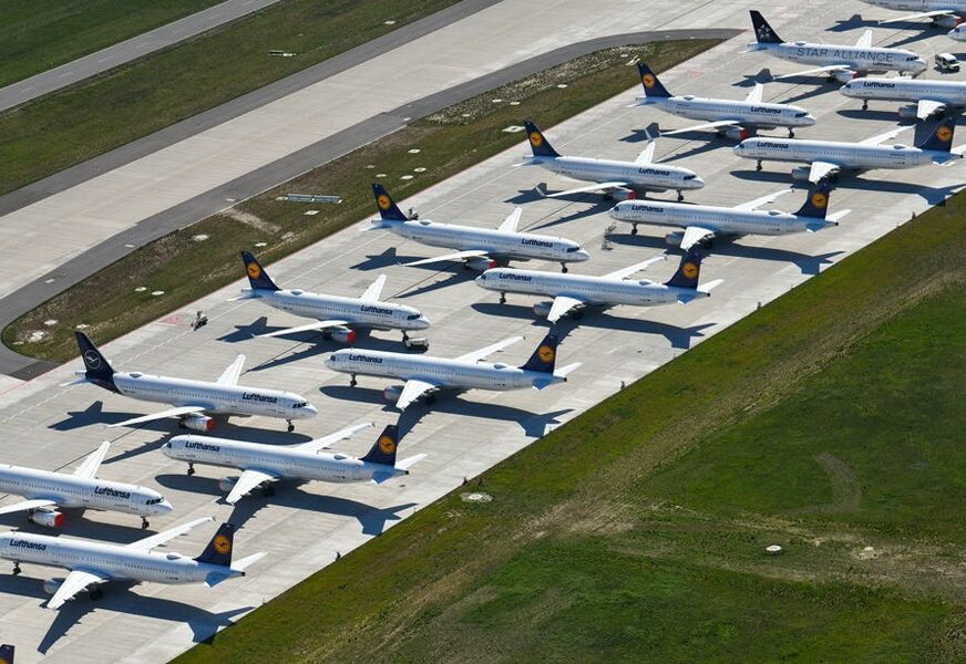 GUBE MILION NA SAT Evropske avio kompanije: Distanciranje neprimjenjivo u avionima
