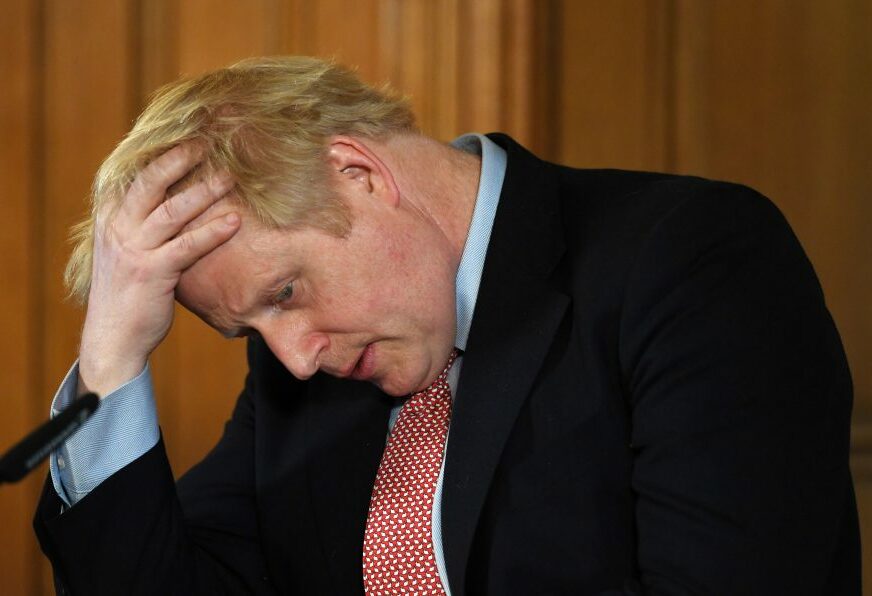 “POBIJEDIĆE VIRUS” Premijer Velike Britanije još je u bolnici i njegovo stanje je OVAKVO