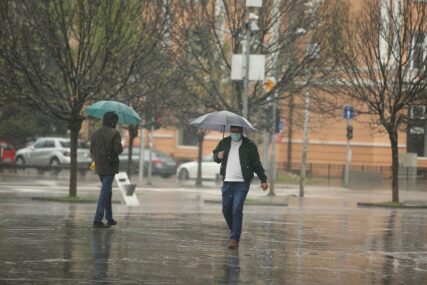 DANAS PROMJENJIVO OBLAČNO SA KIŠOM Poslijepodne razvedravanje, temperatura do 19 stepeni