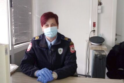 Potez policajke Jasmine VRAĆA VJERU U LJUDE: Pronašla i PENZIONERU VRATILA izgubljeni novčanik