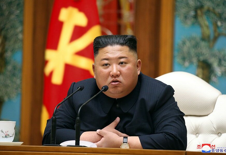 DEMANTUJE NAVODE "Kim Džong Un je živ i zdrav"