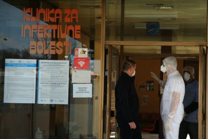 NA RESPIRATORU 17 PACIJENATA U Srpskoj hospitalizovano 270 zaraženih koronom