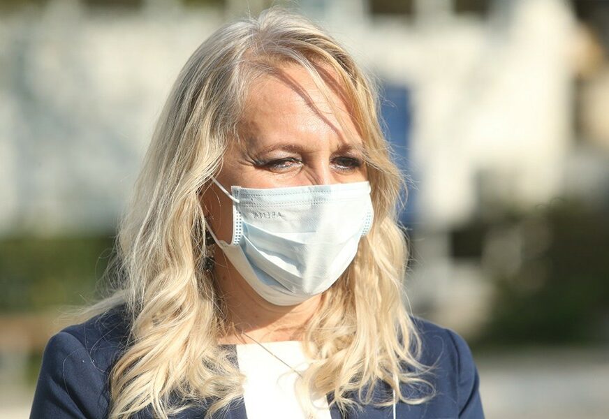 RADI DOBIJANJA PRAVE SLIKE Todorović: Svi sa respiratornim tegobama obavezno da se jave na pregled