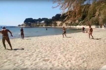 NE MOGU BEZ PICIGINA Splićani pojurili na plaže i u vrijeme pandemije (VIDEO)