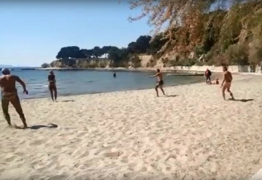 NE MOGU BEZ PICIGINA Splićani pojurili na plaže i u vrijeme pandemije (VIDEO)