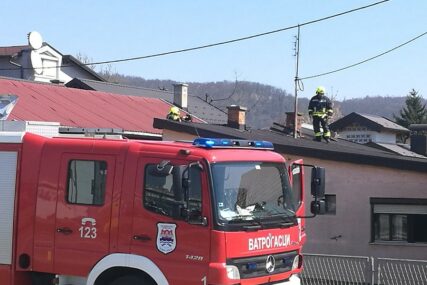POŽAR U BANJALUCI Gorjela porodična kuća, vatrogasci spriječili ŠIRENJE BUKTINJE (FOTO)