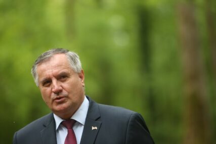 ZAKON NE POZNAJE FUNKCIONERE Višković: Građani će na izborima kazniti neodgovorne