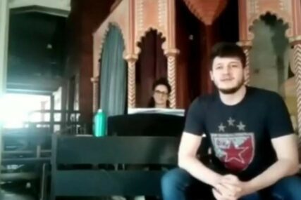 ODGOVORIO NA KORONA IZAZOV Stefan je ovako otpjevao Čolinu pjesmu i oduševio (VIDEO)