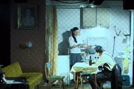 Onlajn teatar uz SRPSKAINFO: Večeras igra "Staza divljači” Narodnog pozorišta RS (VIDEO)