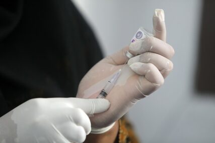 "PRVI SMO TO USPJELI" Italijanski naučnici tvrde da su vakcinom NEUTRALISALI korona virus