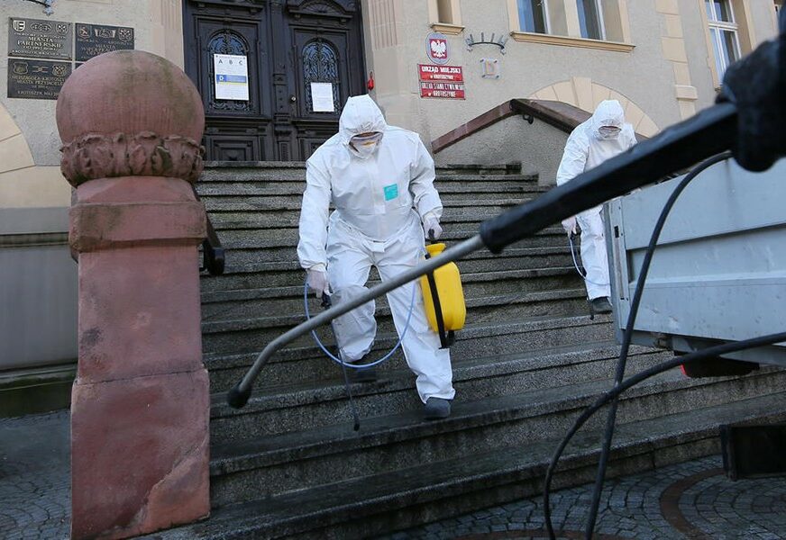 "POLITIČKI INTERESI IZNAD ZDRAVLJA NARODA" Izbori u Poljskoj uprkos pandemiji ipak u maju