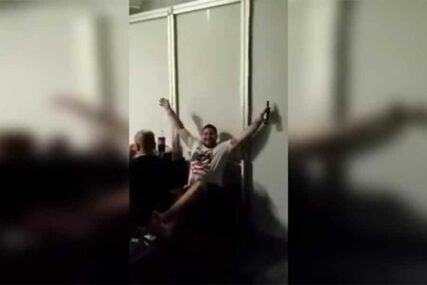 “SKINI TU MAJICU, BRATE” Zaraženi korona virusom ponovo slave uz ALKOHOL I FOLK (VIDEO)