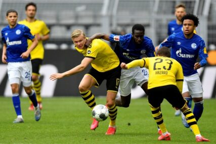 RURSKI DERBI PRIPAO BORUSIJI Dortmund deklasirao Šalke za 800. bundesligašku pobjedu (VIDEO)