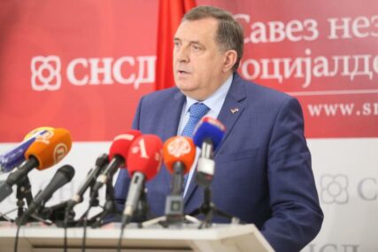 IZVRŠNI KOMITET SNSD Dodik: Očekujemo da se vanredno stanje UKINE do 20. maja (FOTO)