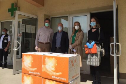 ZU Moja apoteka podržala i Dom zdravlja u Bijeljini u borbi protiv pandemije (FOTO)