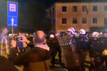 SUKOBI U NIKŠIĆU Policija bacala suzavac, građani im dovikuju "ustaše" (VIDEO)