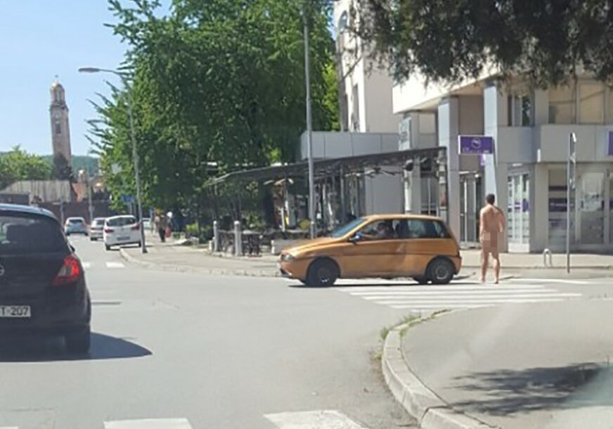 ŠOK U BANJALUCI Gradom šetao GO MUŠKARAC, policija odmah reagovala (FOTO)