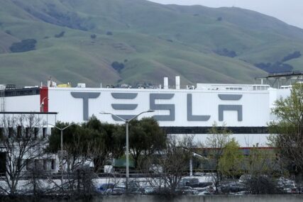 KAP KOJA JE PRELILA ČAŠU Mask zaprijetio da će premjestiti fabriku "Tesla" iz Kalifornije