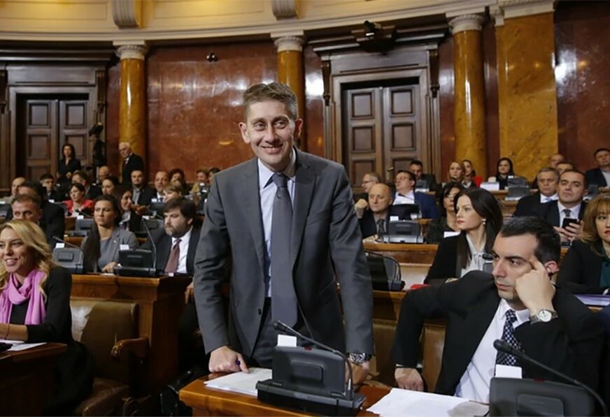 SAMO OBRADOVIĆ NE ODUSTAJE Martinović PREKINUO štrajk glađu