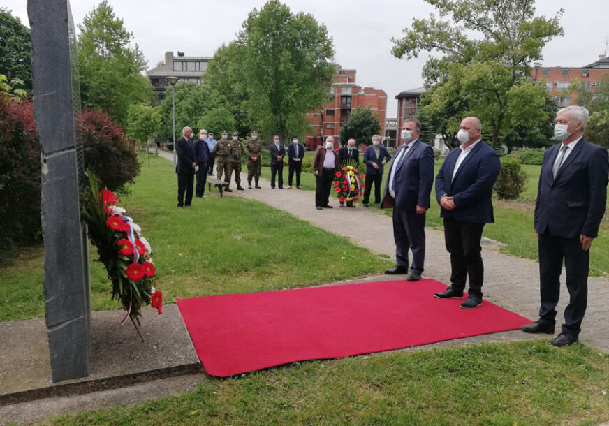 SJEĆANJE NA OSLOBODIOCE Prijedor skromno obilježio Dan grada (FOTO)