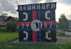 (FOTO) PRAVO U "BORAC" Automobilom se zabio u zid, objekat se urušio od jačine udara