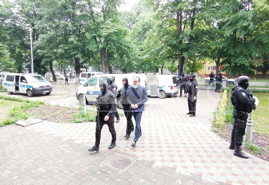 OPTUŽENI ZA UBISTVO LAZAREVIĆA Tužilaštvo traži dugotrajni zatvor, odbrana oslobađanje