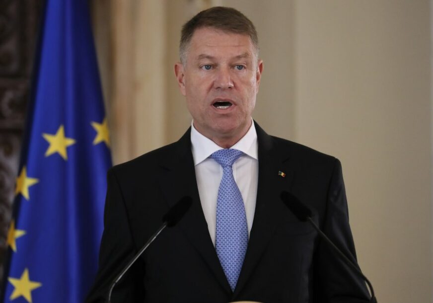 UDARILO GA PO NOVČANIKU Predsjednik Rumunije kažnjen zbog ŠALE na račun mađarske manjine