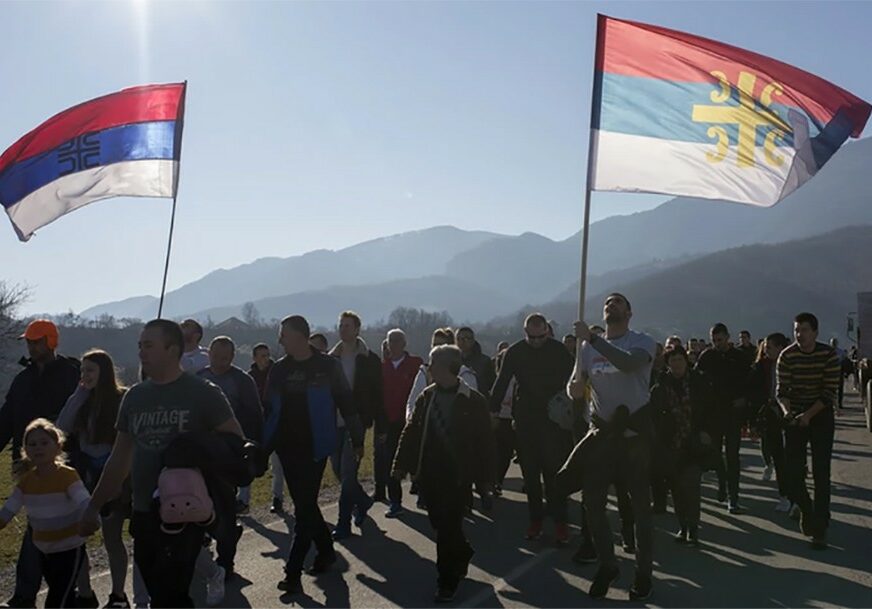 NAROD NE DA SVETINJE Nakon litija u Crnoj Gori PRIVEDENI sveštenici u nekoliko gradova
