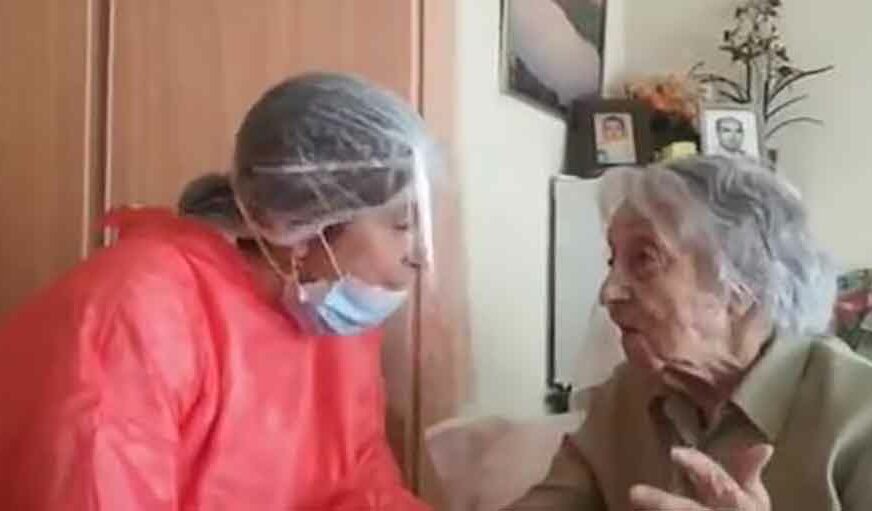 HRABRO SRCE JEDNE BAKICE Ona ima 113 godina i pobijedila je koronu, ali TO NIJE SVE (VIDEO)